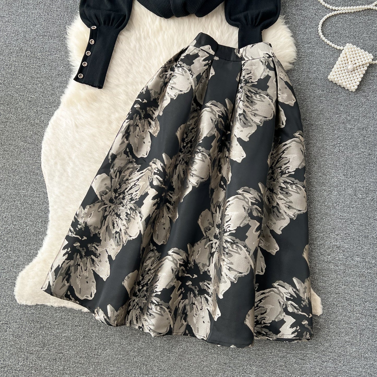 Elegant Knit Floral Jacquard Skirt Set