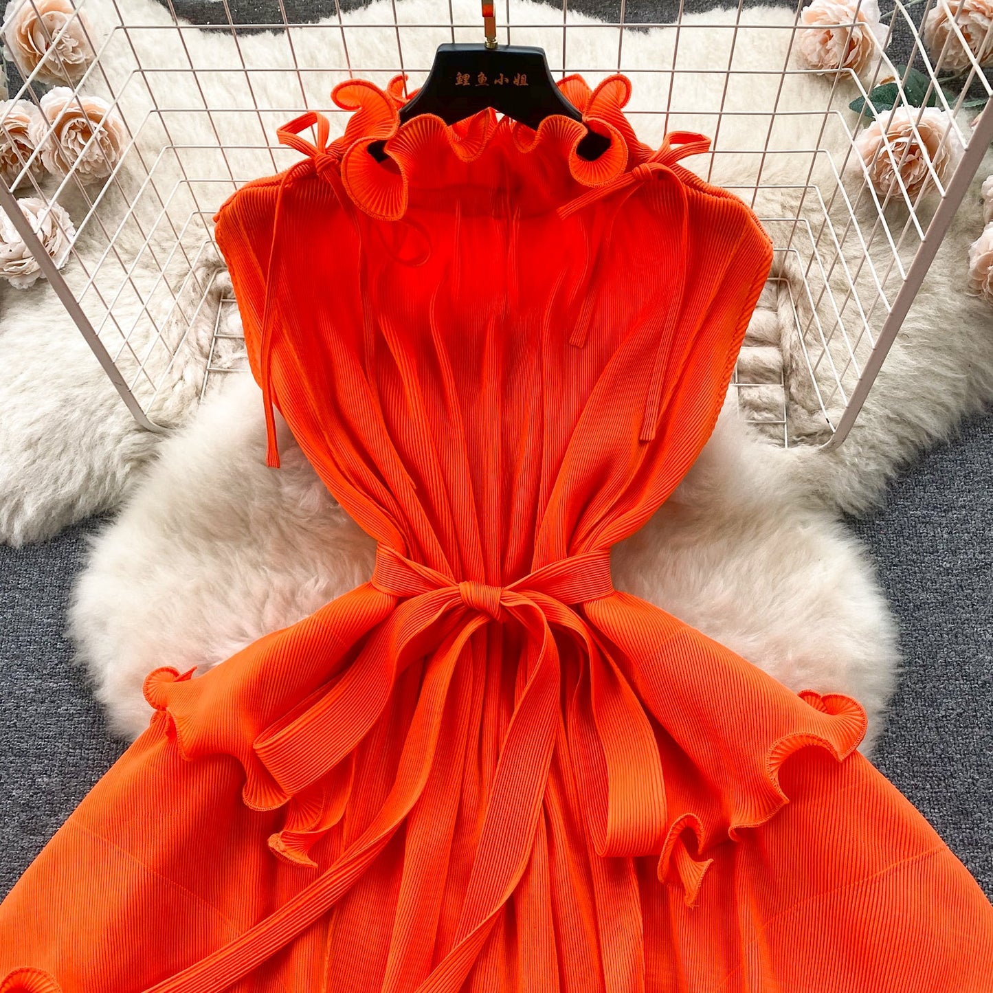 Solid Color Ruffled Sleeveless Dress