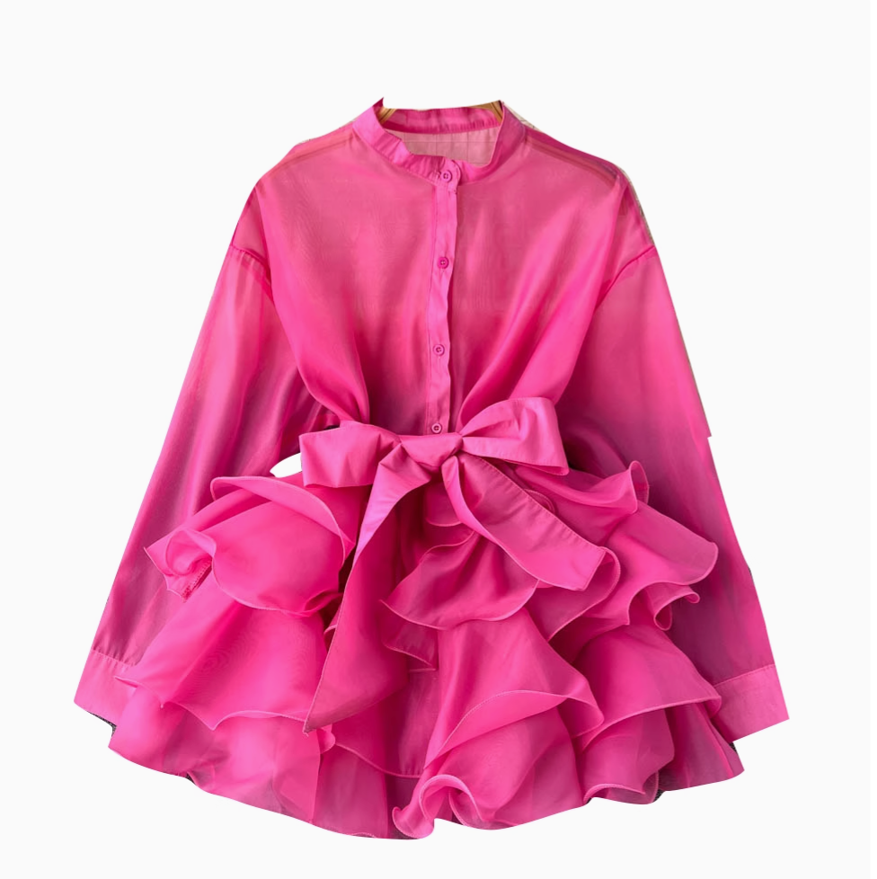 Ausgefallenes Hemdblusenkleid mit Rüschen und Schleife