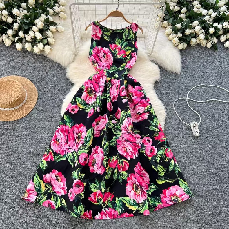 Ärmelloses Blumenkleid im Vintage-Stil