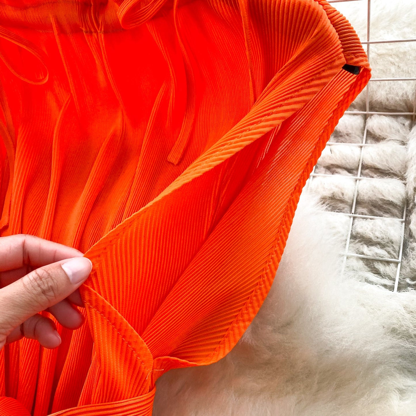Solid Color Ruffled Sleeveless Dress