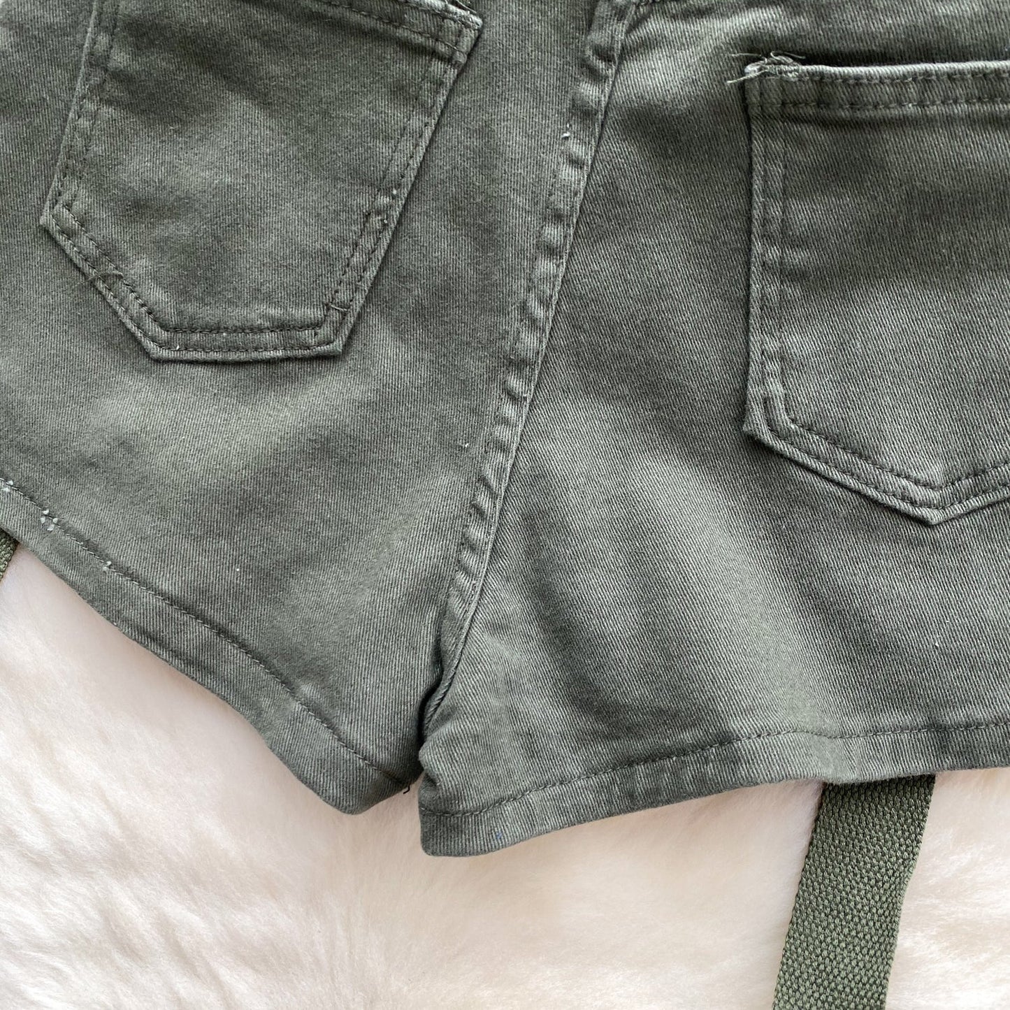 Oversized Pocket Denim Hotpants
