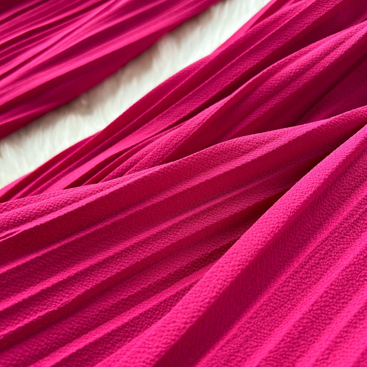 Women's Pleated Wide-Leg Flowgy Pants