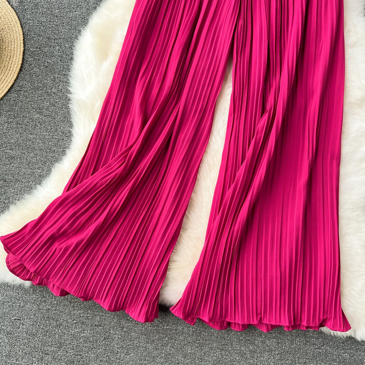 Women's Pleated Wide-Leg Flowgy Pants