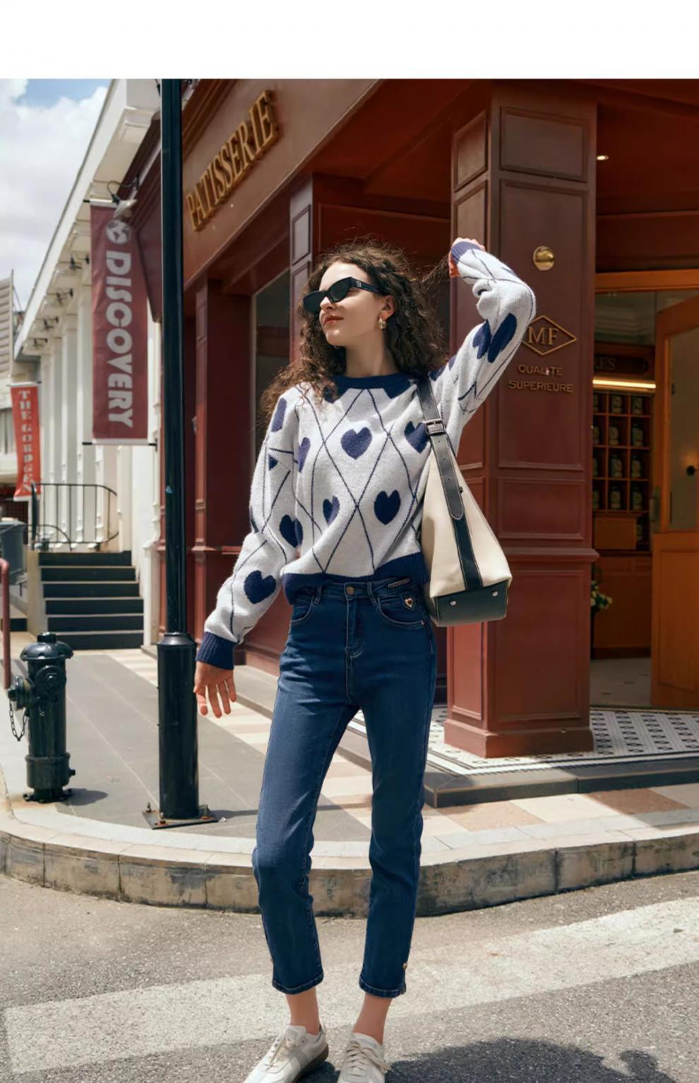 Sweet Heart-shaped Jacquard Knitwear
