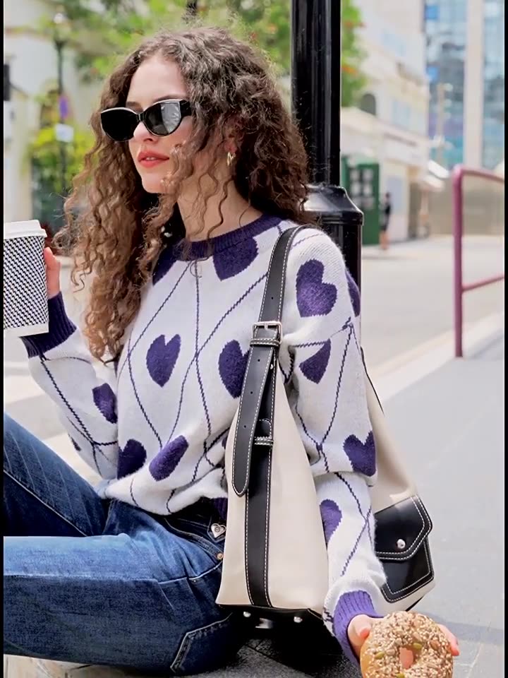 Sweet Heart-shaped Jacquard Knitwear
