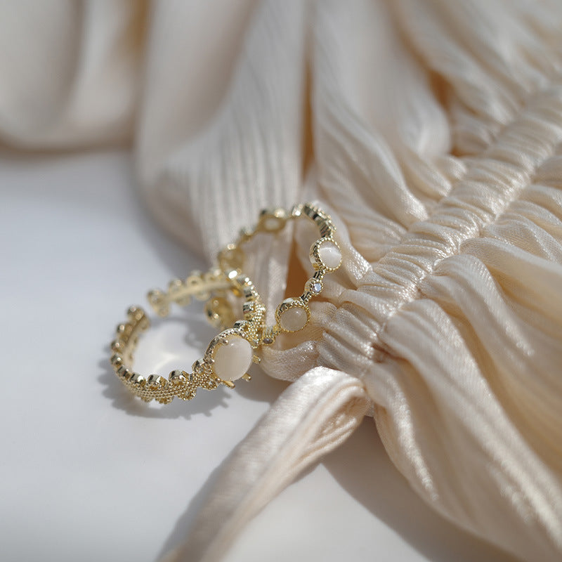 Vintage Cat's Eye Stone Lace Ring