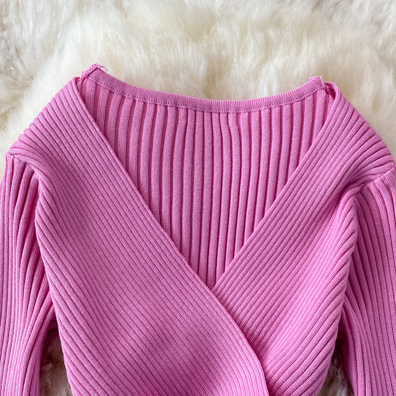 Body-Hugging V-Neck Knitted Gown