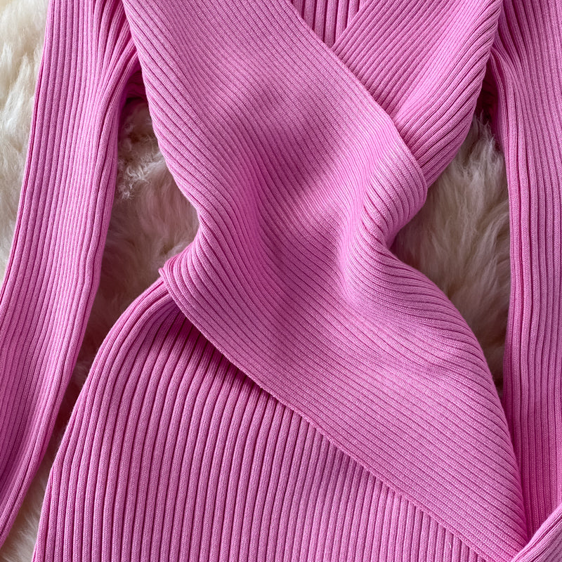 Body-Hugging V-Neck Knitted Gown