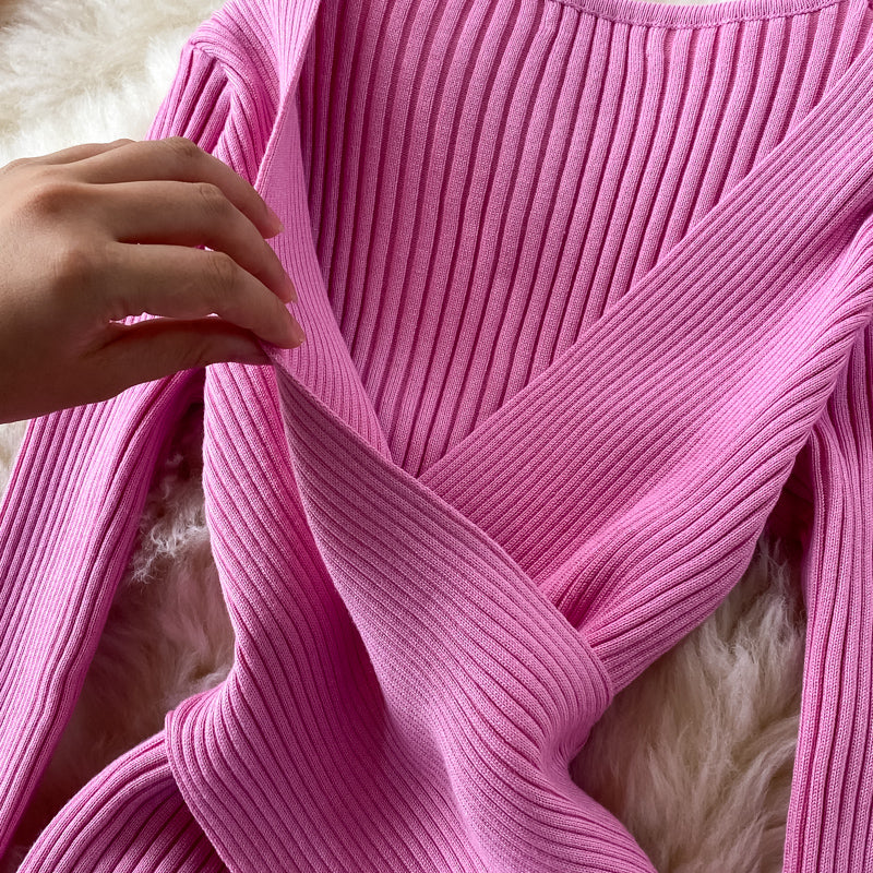Body-Hugging V-Neck Knitted Gown