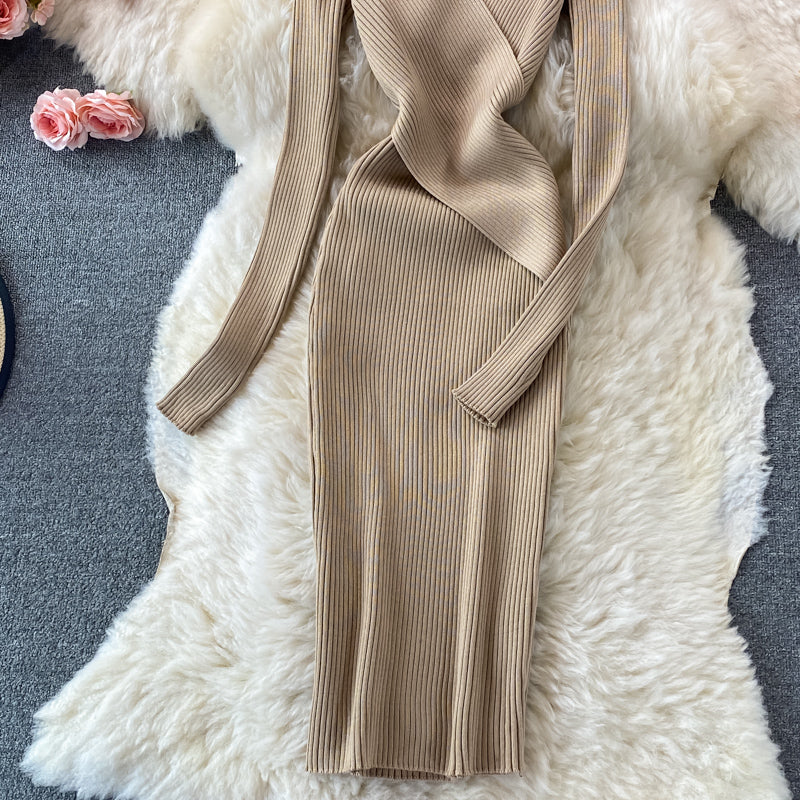 Body-Hugging V-Neck Knitted Gown
