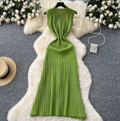 Round Collar Sleeveless Knitted Dress