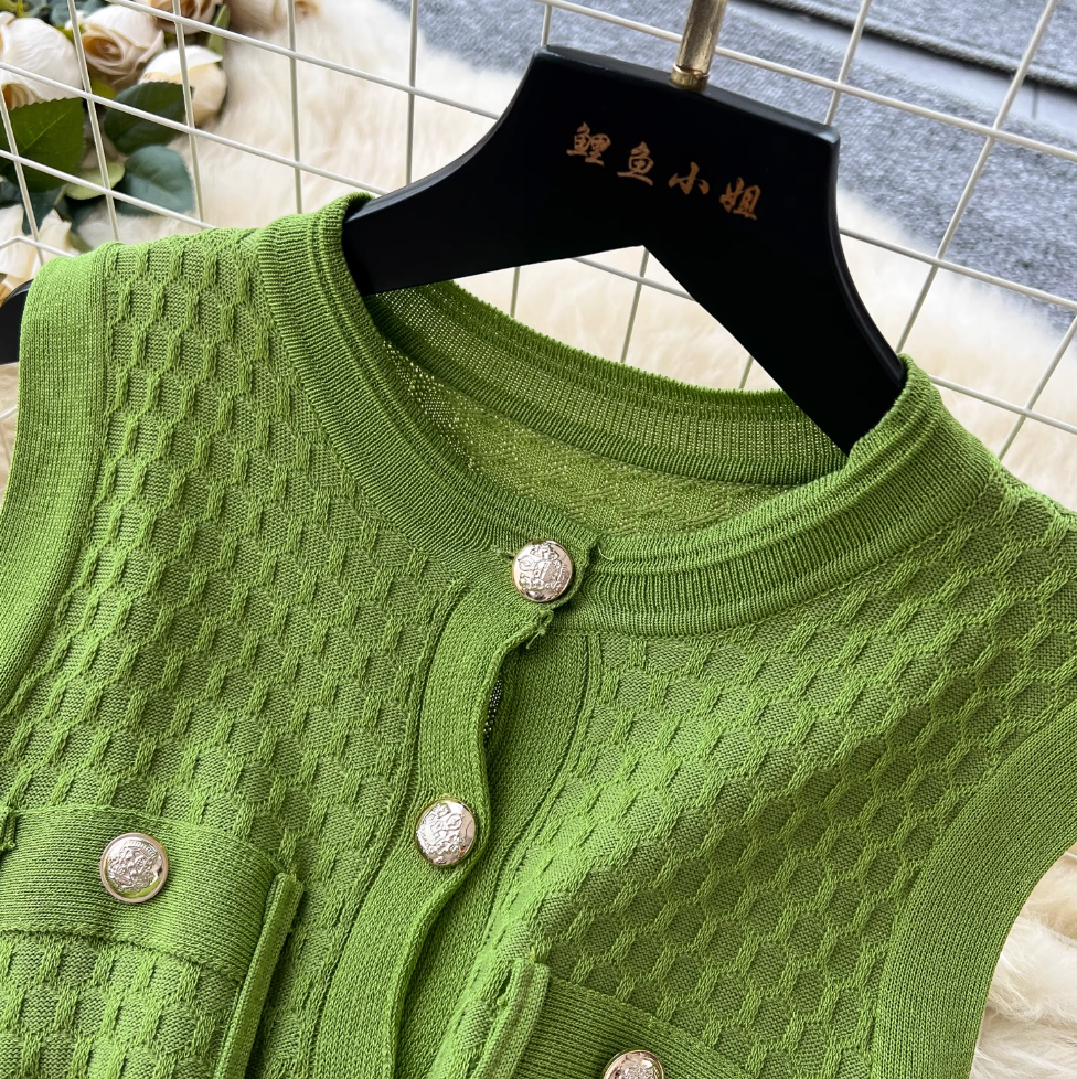 Round Collar Sleeveless Knitted Dress