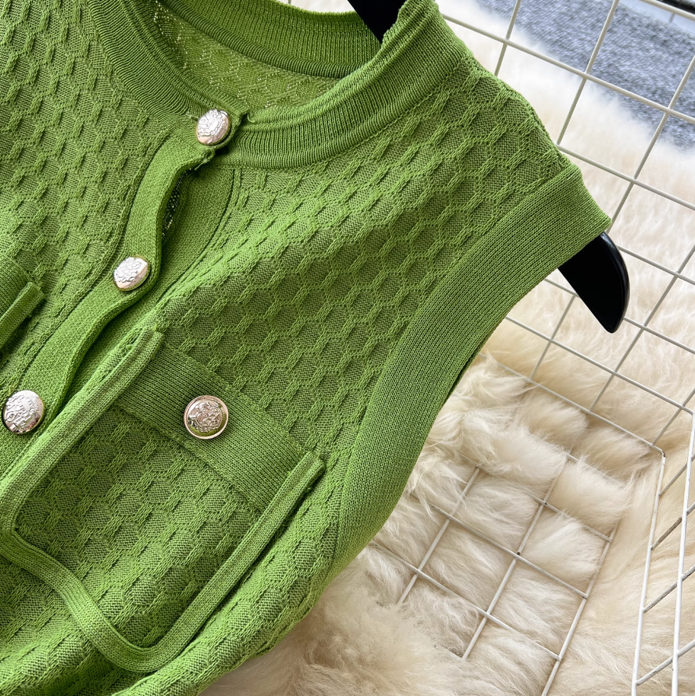 Round Collar Sleeveless Knitted Dress