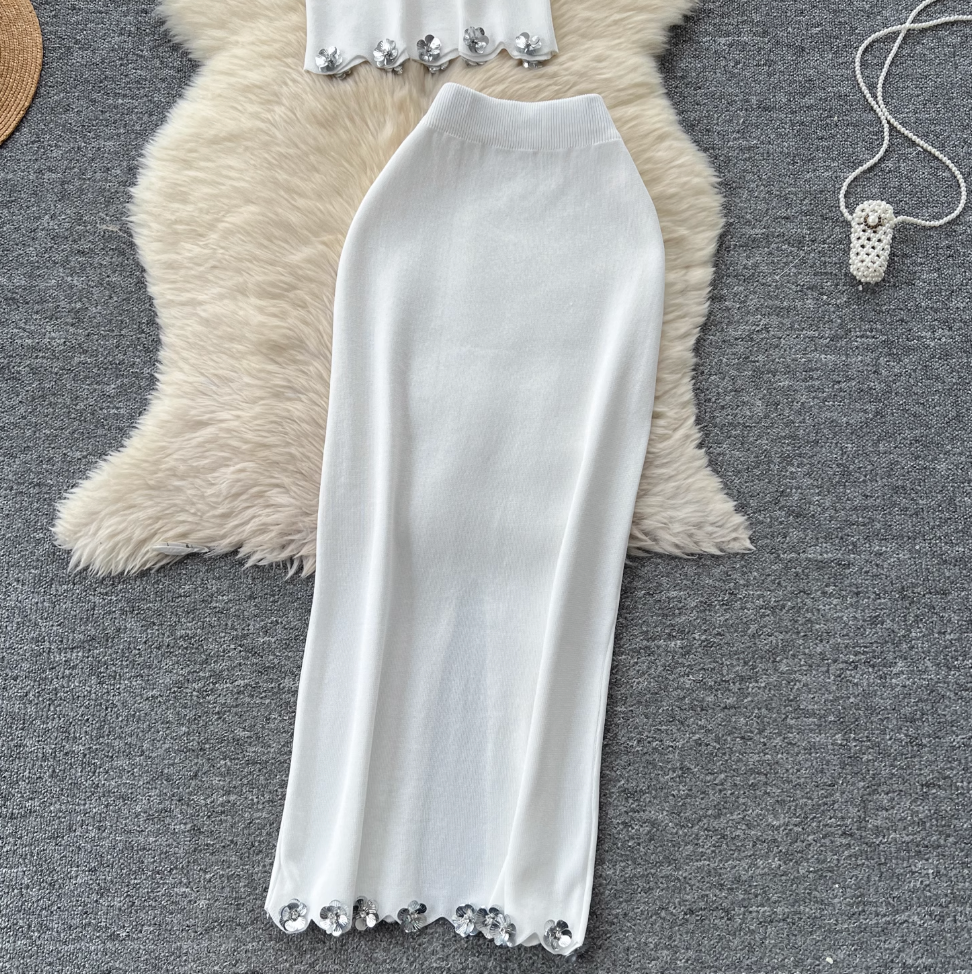 Sequined Flower Camisole & Skirt Knit 2Pcs