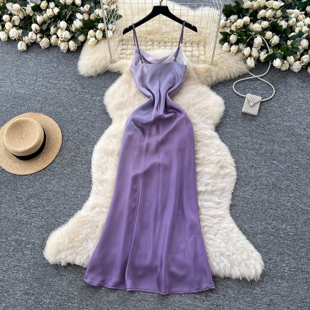 Slipdress mit drapiertem Ausschnitt und Farbverlauf in Lila