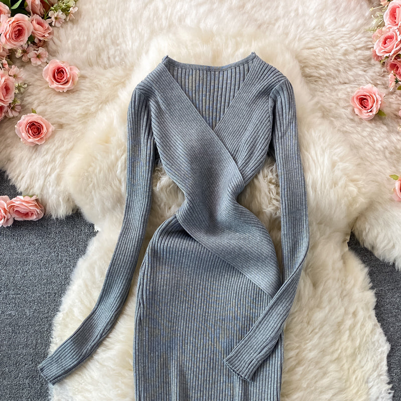 Body-Hugging V-Neck Knitted Gown