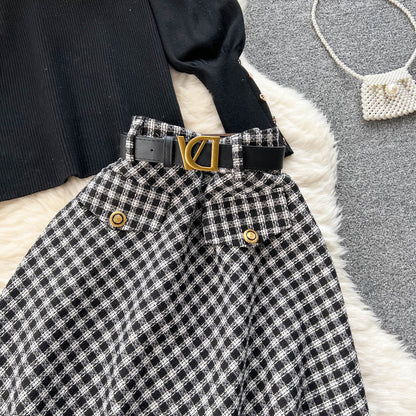 Ensemble 2 pièces pull à col roulé et jupe écossaise