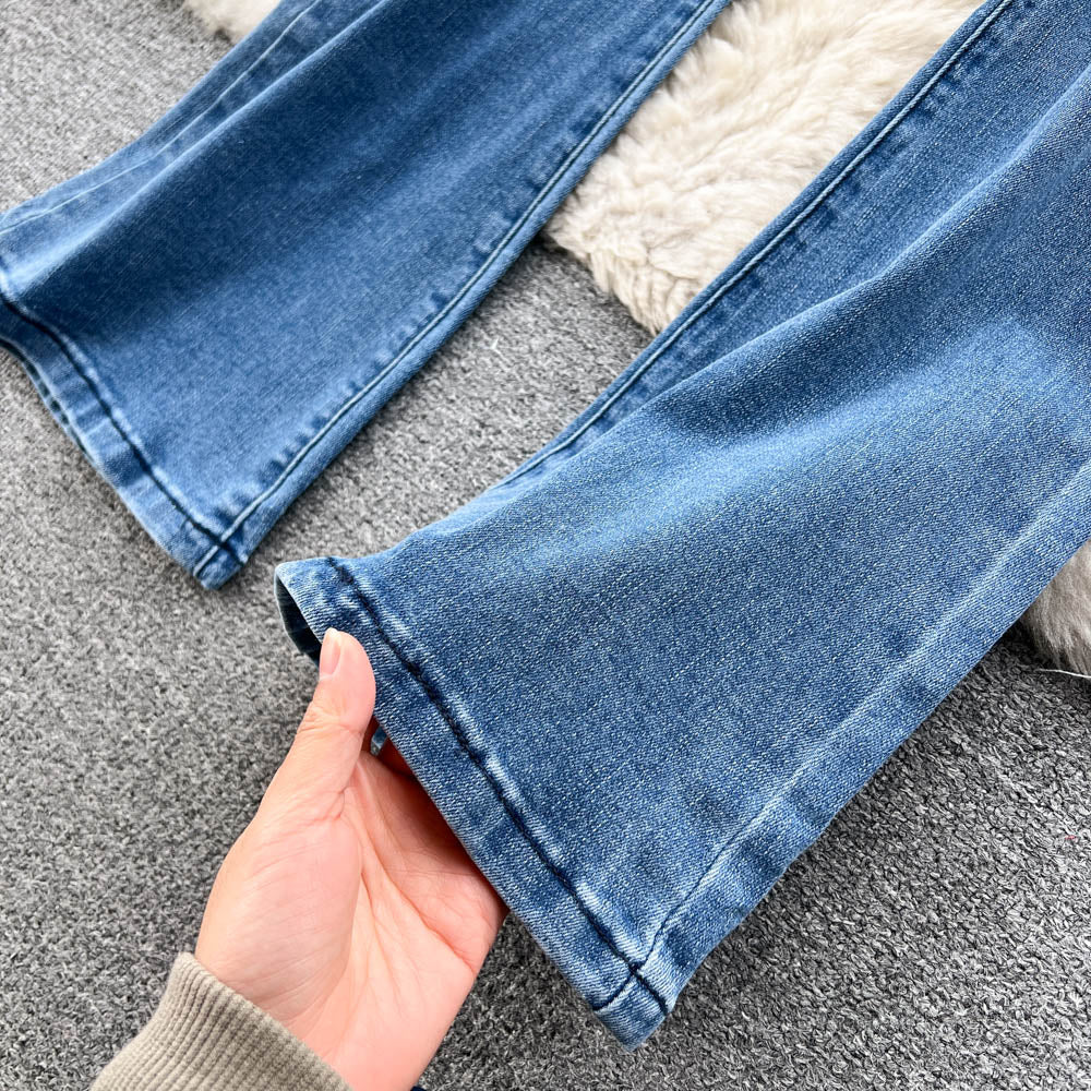 Jeans im koreanischen Stil mit Pelzbesatz und ausgestelltem Bein