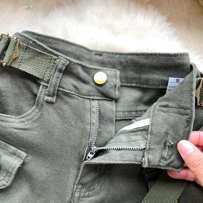 Chic Large Pocket Denim Shorts