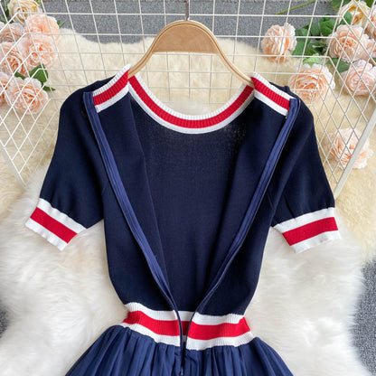 Robe en mousseline tricotée à rayures