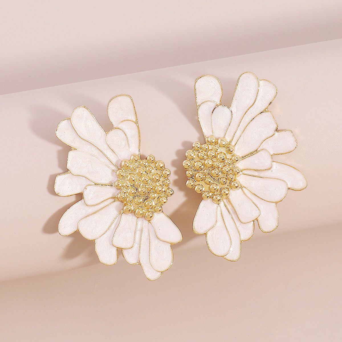 Vintage Alloy Flower Stud Earrings