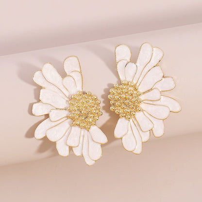 Vintage Alloy Flower Stud Earrings