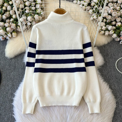 Lapeled Stripe Embroidered Pullover Knitwear