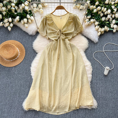 Robe en mousseline de soie à manches bouffantes et cordon de serrage Mori