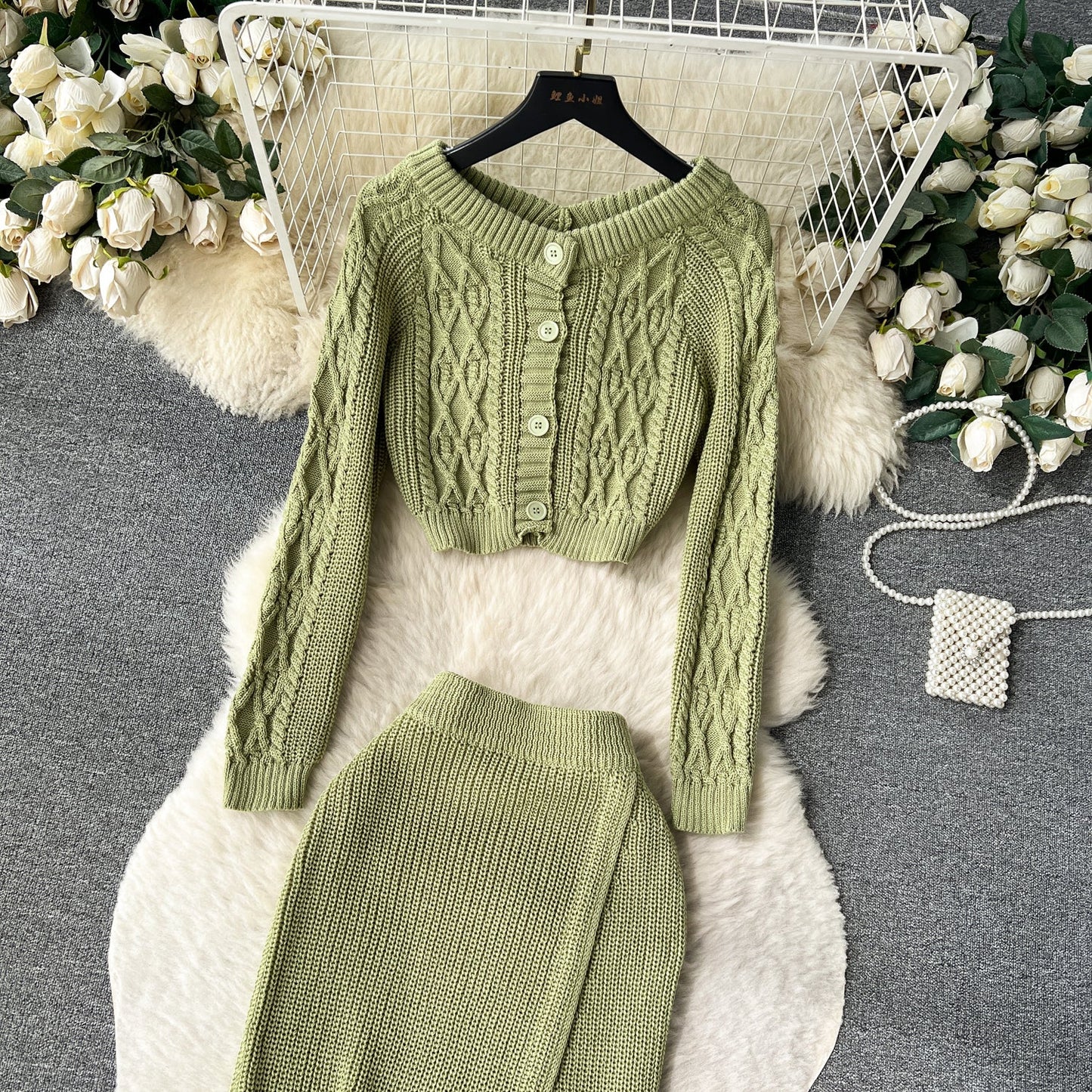 Cardigan et jupe thermiques torsadés 2 pièces