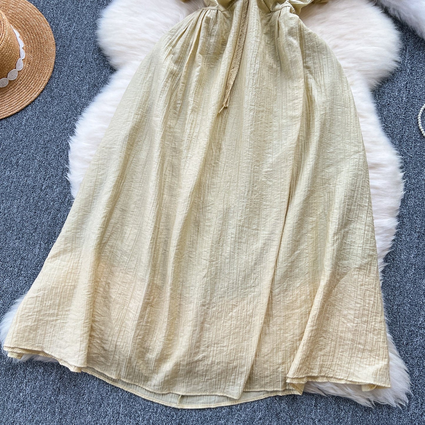 Robe en mousseline de soie à manches bouffantes et cordon de serrage Mori