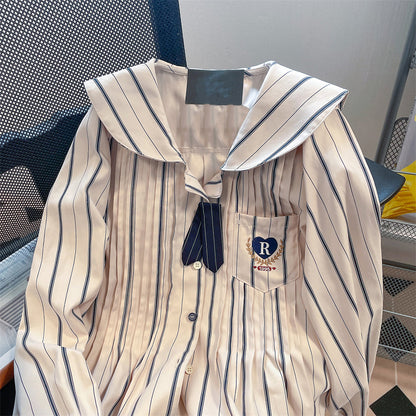 Chemise imprimée rayures col marine