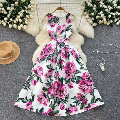 Ärmelloses Blumenkleid im Vintage-Stil