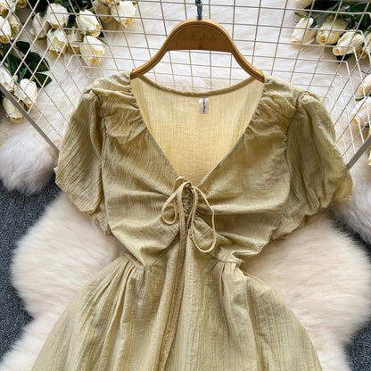 Robe en mousseline de soie à manches bouffantes et cordon de serrage Mori